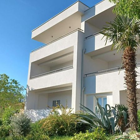 Apartments Daria คิร์ก ภายนอก รูปภาพ