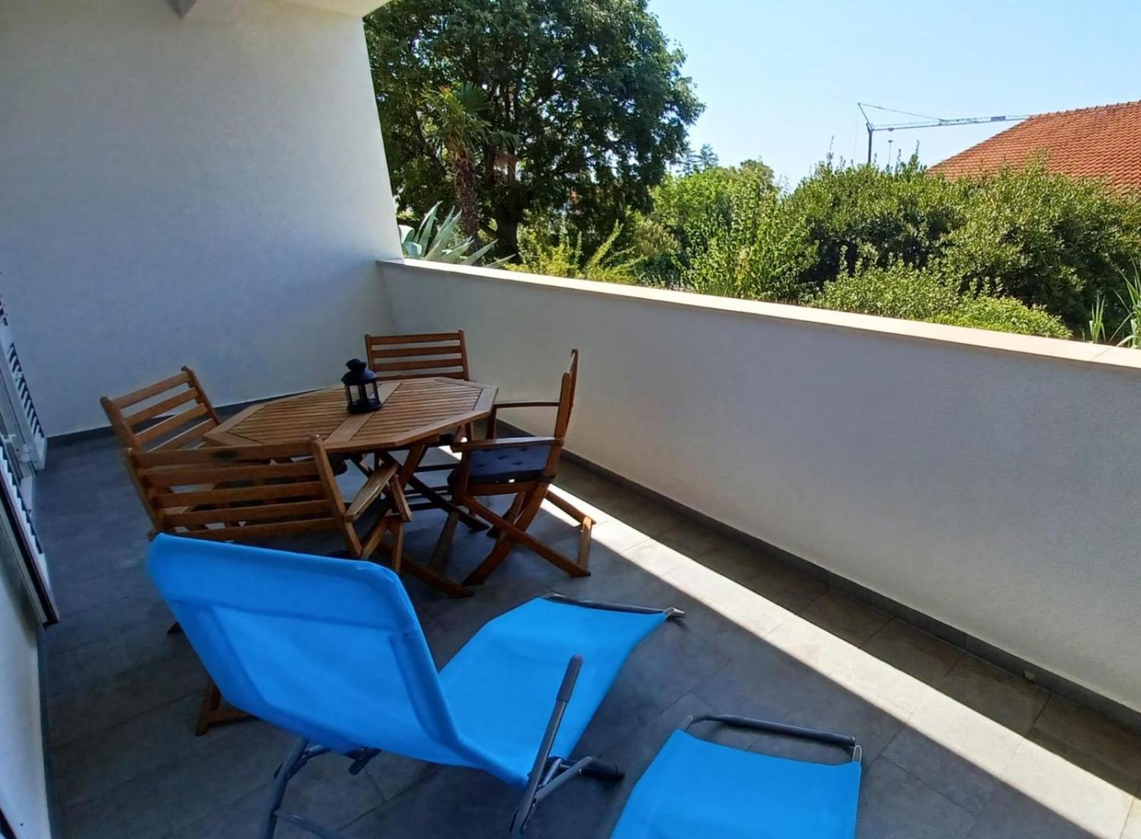 Apartments Daria คิร์ก ภายนอก รูปภาพ