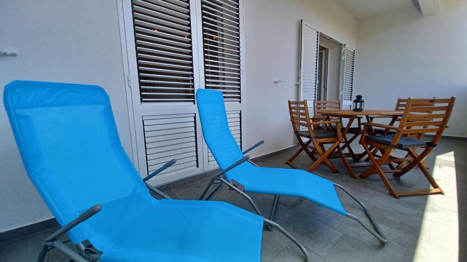 Apartments Daria คิร์ก ภายนอก รูปภาพ