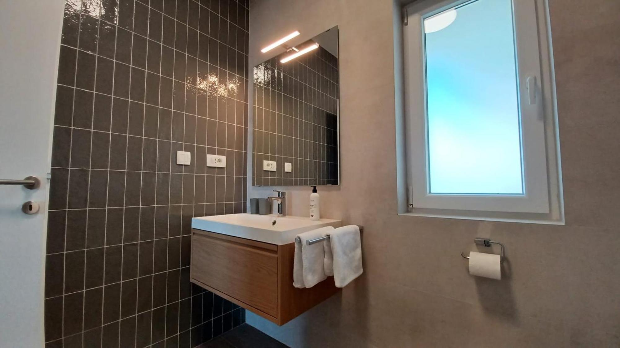 Apartments Daria คิร์ก ภายนอก รูปภาพ